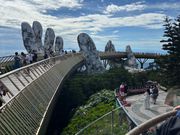 バーナーヒルは、神の手橋他、面白い施設満載で楽しめます。