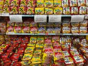 沢山の袋ラーメン