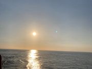 フェリー甲板からの夕陽