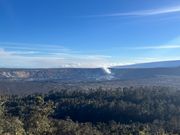 火口を近くで見れます。HIROの