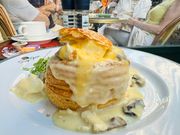 ガイドさんオススメのレストランで夕食