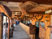 降りた後、お土産ショップ隣の博物館？？みたいなところをみて終了。
写真は外の軒下です。