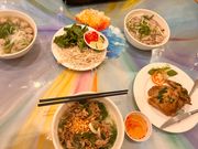 ヤンさんに教えてもらったフォー2000の食事