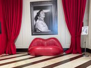 お土産屋内にて