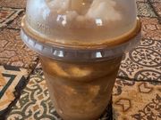 アイスココナッツラテとても美味しい