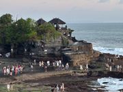 タナ・ロット寺院