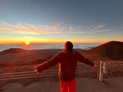 マウナケア頂上の日の出