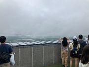 展望台から北朝鮮を眺める