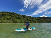 SUPの上で三点倒立に挑戦