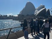 朝のオペラハウスは逆光！