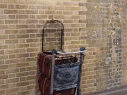 この周りにはいつもすごい行列ができてます。21時閉店ギリギリに並んでも30分くらい待ちました