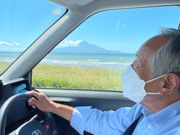 運転手さん越しの利尻富士！