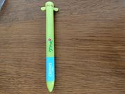 ボールペンもらえました