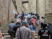 チケットを確認してからの階段