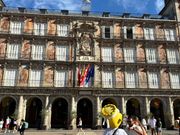 手前の着ぐるみは気にしないで！