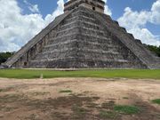 チチェン・イッツァのククルカンの神殿