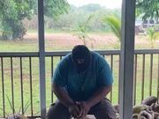 スコール中のココナッツ活用体験