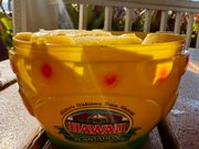 ドールプランテーションの世界一甘いと感じたパイナップル　ボウルは持ち帰れました。