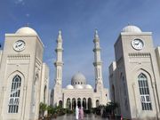 ホワイトモスク前