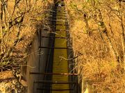 この階段は登らず迂回