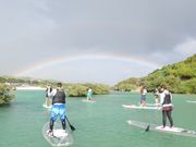 虹に向かってSUP立ち漕ぎ！