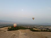 コーンムーンと気球（ヒエラポリス•パムッカレ）
