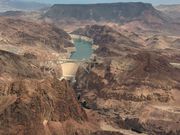 フーバーダム通過中