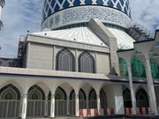 ブルームスク1988年に完成、１つのドームと四つの尖塔で構成、世界で４番目の大きさとのこと！