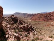 頂上の景色は圧巻！サンドウィッチも地元のお店で作られたものだそうで、とても美味しかったです