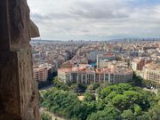 エレベーターで登ったところから見た街並み