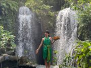 滝に入る前のお清め