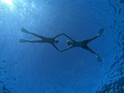 水面での大の字撮影