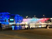 橋と近くの建物を一緒に撮れるベスポジあり