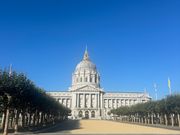 サンフランシスコ市庁舎
こちらでサンフランシスコの成り立ちを教えていただきました