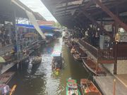 水上市場も見応えがありました