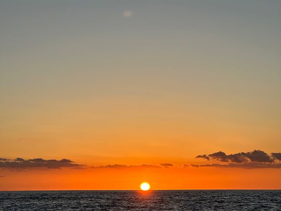 ハワイ 写真 3枚セット サンセットセーリング ナ・ホクⅢ号 ワイキキビーチの中心から