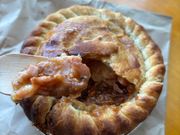 ビーフ＆ベーコンのミートパイ
