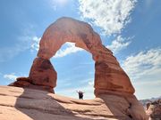 デリケートアーチの大きいこと！