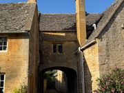 美しい金色の街並み