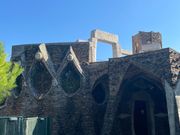 コロニア・グエル教会外観