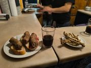 バルセロナのバルで立ち飲み