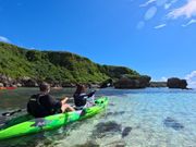 パンプキン鍾乳洞へカヌーで向かってます