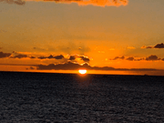 船から見る夕日