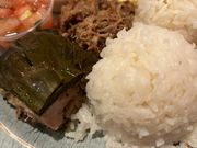 地元で人気のレストランで夕食