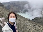 火山ガスで喉がしみる…