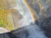 最初から最後まで虹の歓迎を受けました。