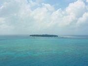 パラセーリングしている時に見れたグリーン島