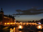 コンシェルジュリーとポンヌフ