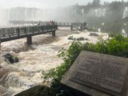 ブラジル側びしょ濡れエリア