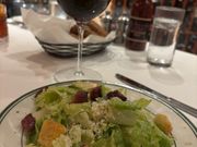 サラダが普通に美味い